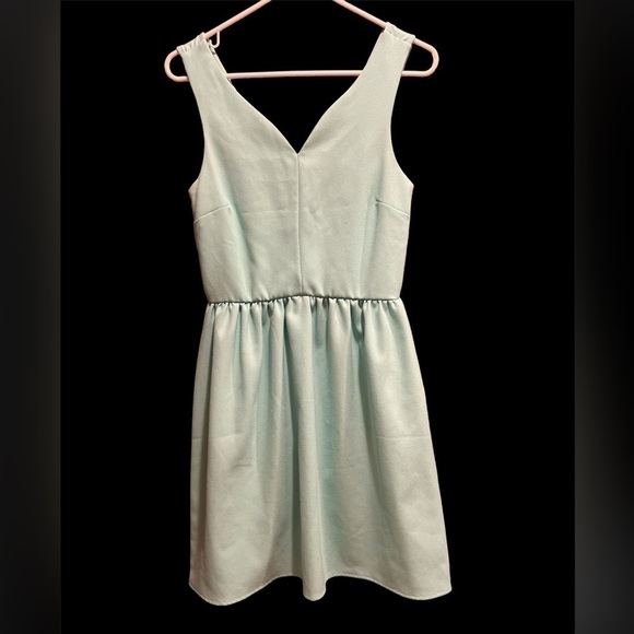 ANTHROPOLOGIE- Everly Sea foam green Sz Small - Picture 1 of 5